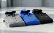 Sudadera Ligera con Capucha "Vortex Shield". Tu capa esencial para los calentamientos fríos o el enfriamiento post-entrenamiento.