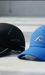 Gorra de Trail Running Ultraligera "Vapor Cap". Protección solar y transpirabilidad radical para tus rutas más expuestas.