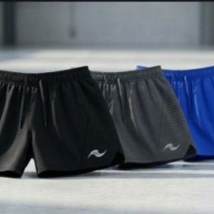 Pantalón Corto de Entrenamiento "Apex Kinetic". Movimiento sin restricciones para tus sesiones más exigentes.