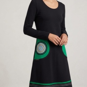 Vestido Casual Negro con Detalles Verdes